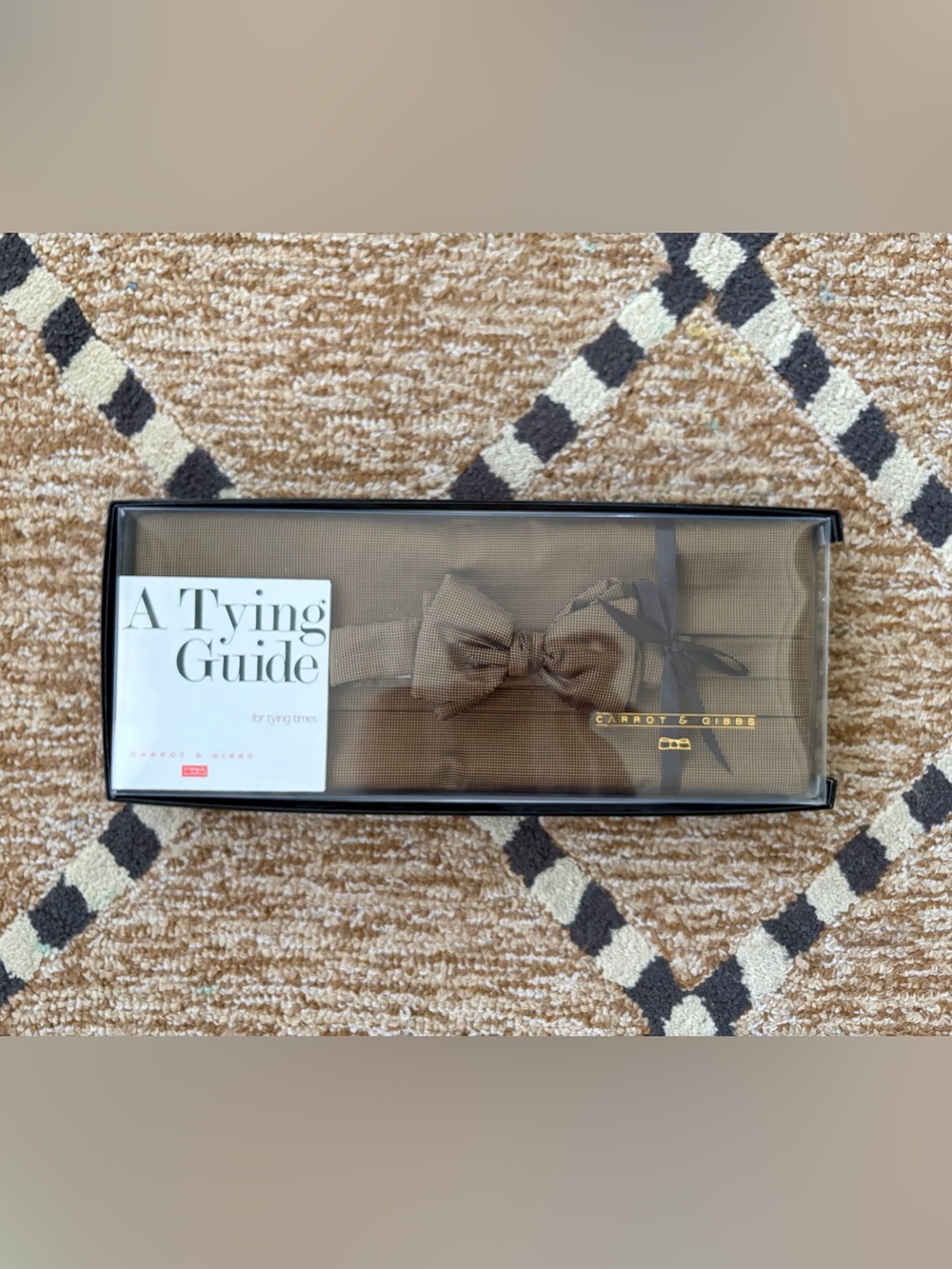 Carrot & Gibbs Silk Brown Bow Tie Set with Tying Guide